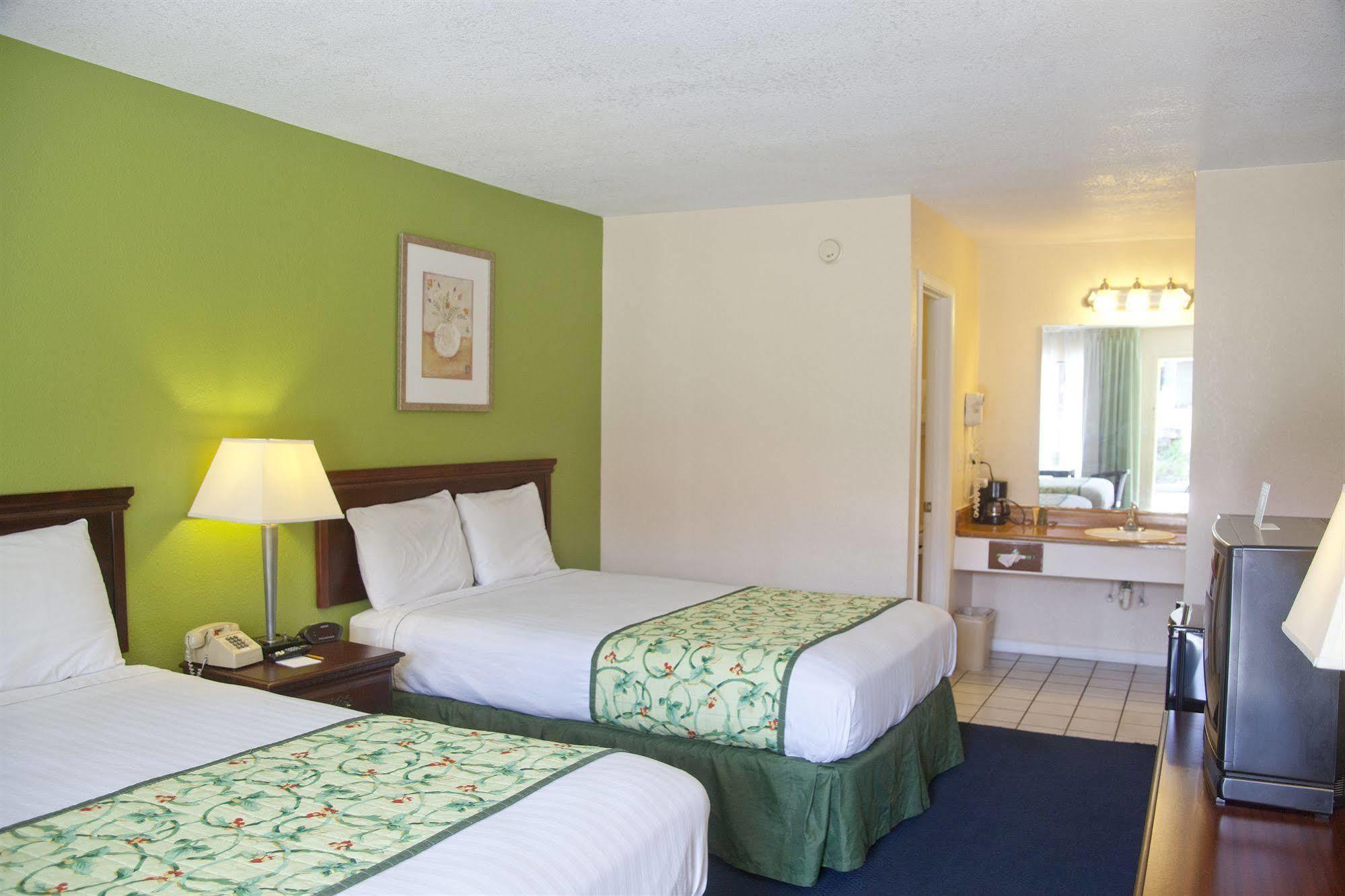 Days Inn by Wyndham DeFuniak Springs Exterior foto