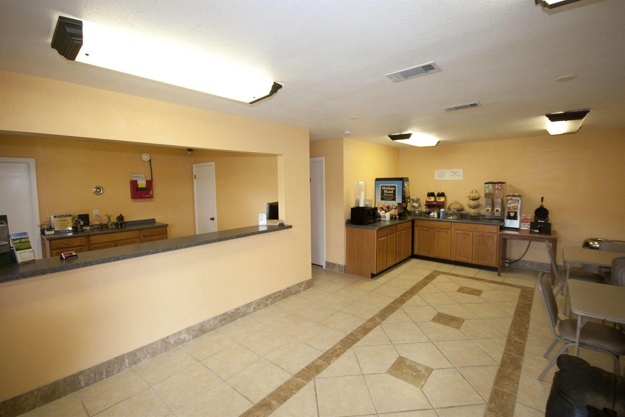 Days Inn by Wyndham DeFuniak Springs Exterior foto